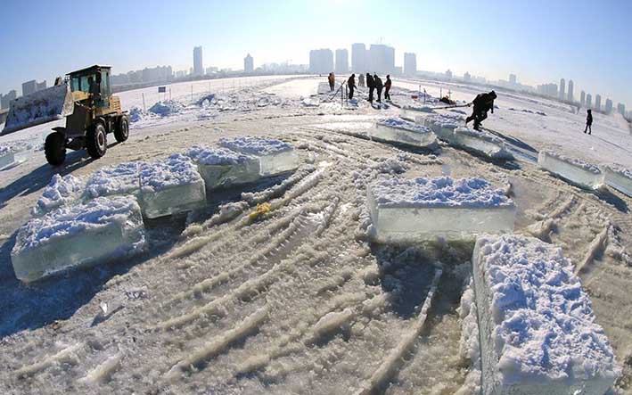 哈爾(ěr)濱冬季采冰 采冰(bing)工具