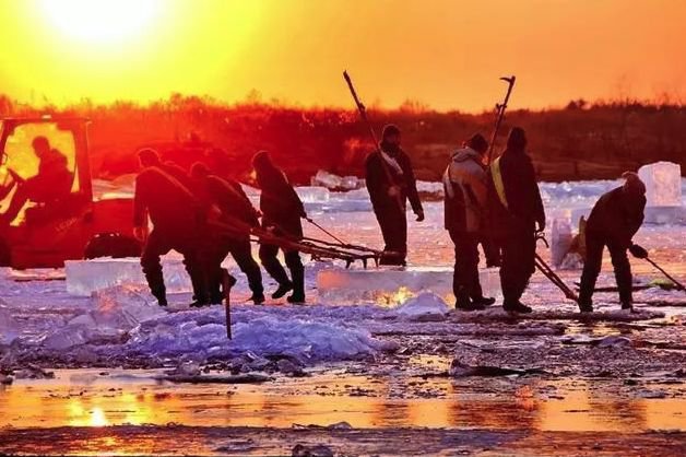 哈爾濱冬季(ji)采冰 采冰工具(jù)