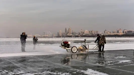 哈(ha)爾濱冬季采冰(bing) 采冰工具